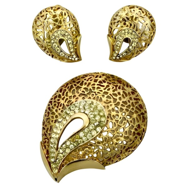 Jewelcraft Brooch Earrings with Rhinestones circa 1960s