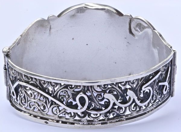 Arabic Hand Crafted Ornate Filigree Silver Bracelet circa 1930s