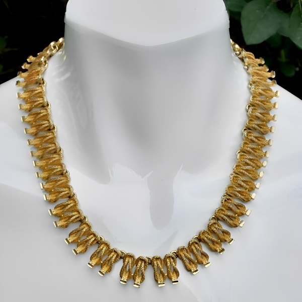 Gold Plated Textured Knot Design Necklace circa 1950s