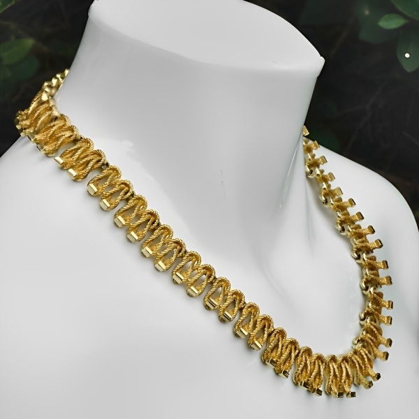 Gold Plated Textured Knot Design Necklace circa 1950s