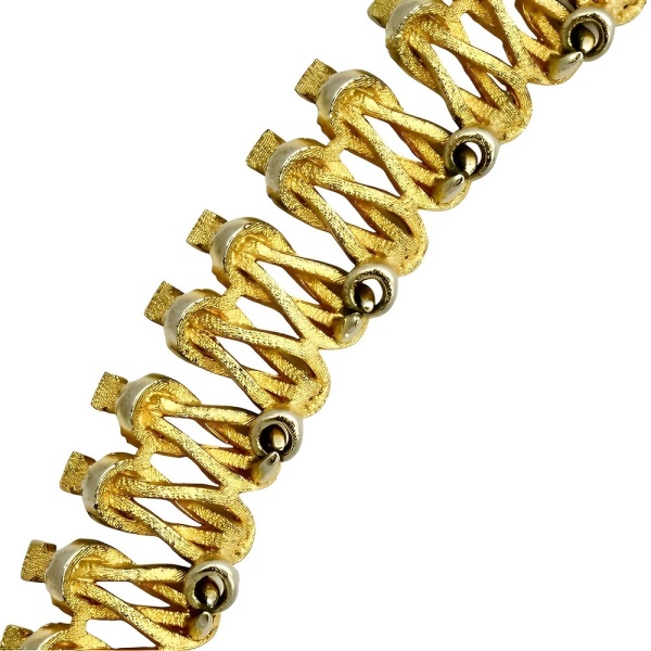 Gold Plated Textured Knot Design Necklace circa 1950s