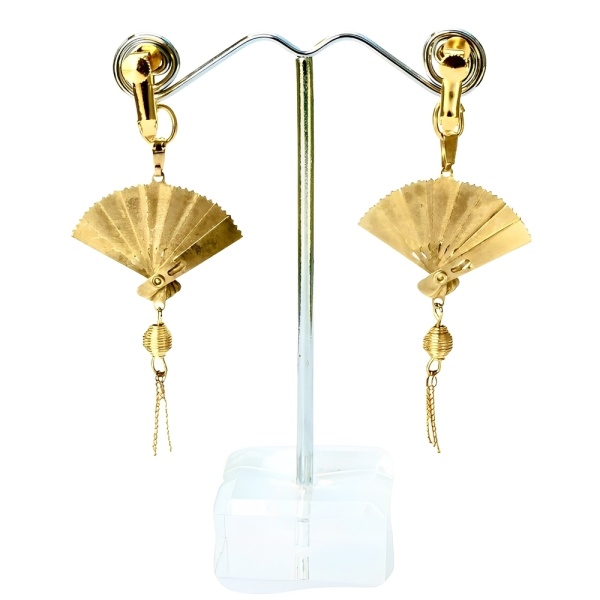 Gold Tone Fan Drop Screw Back Earrings circa 1970s