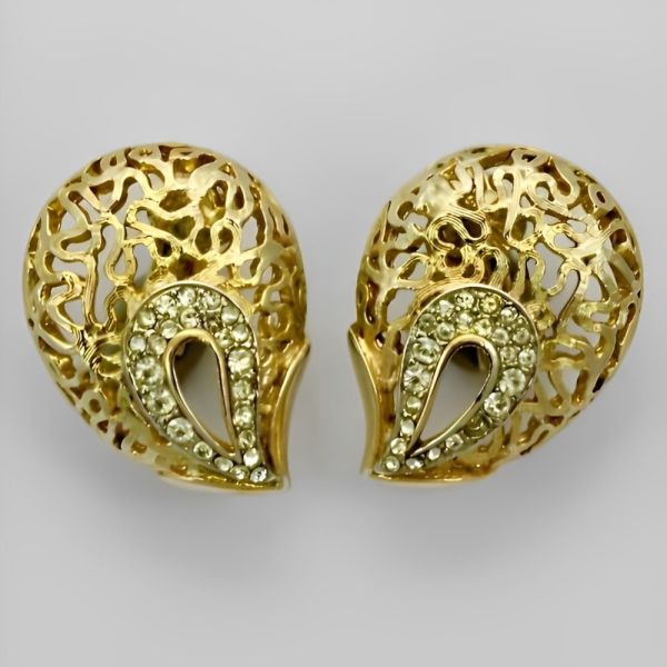 Jewelcraft Brooch Earrings with Rhinestones circa 1960s