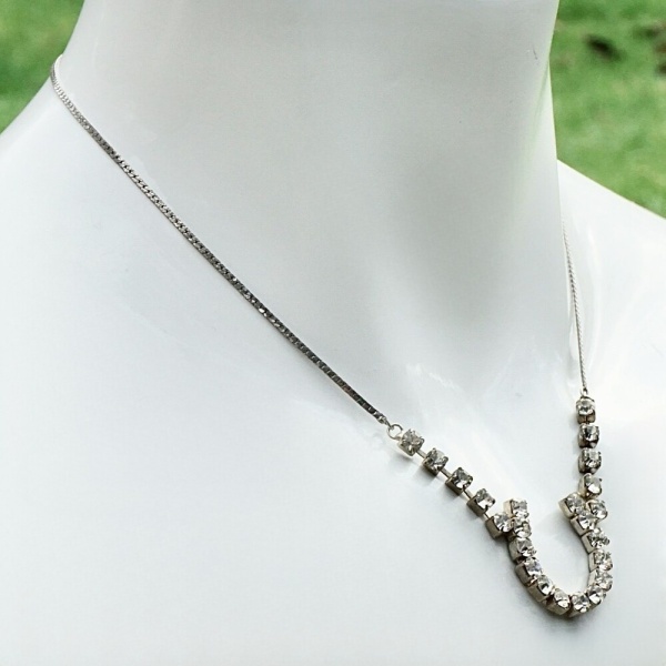 Silver Plated Rhinestones Lucky Horseshoe Necklace